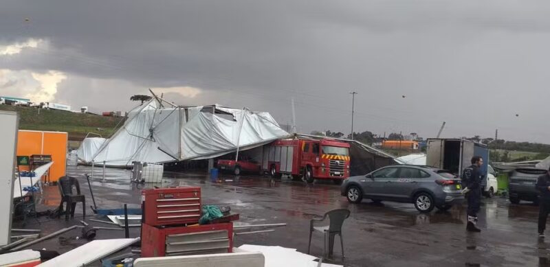 Cascavel – Temporal derruba estrutura e provoca estragos no Autódromo durante evento de corrida