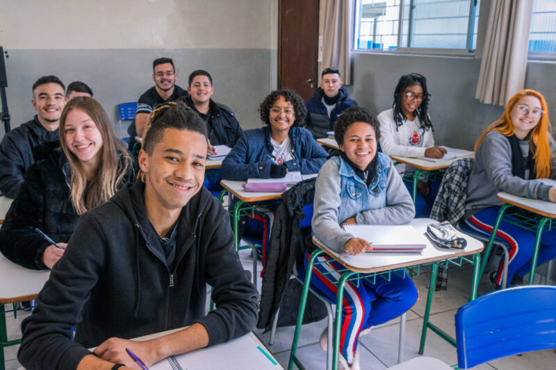 Educação – Alunos da rede estadual podem ingressar no ensino superior pelo Aprova Paraná