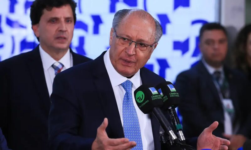 Brasília – Na Câmara, Alckmin pede urgência em propostas sobre exportações