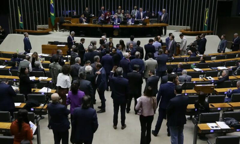 Brasília – Projeto que pune quem impedir funcionamento da Câmara avança