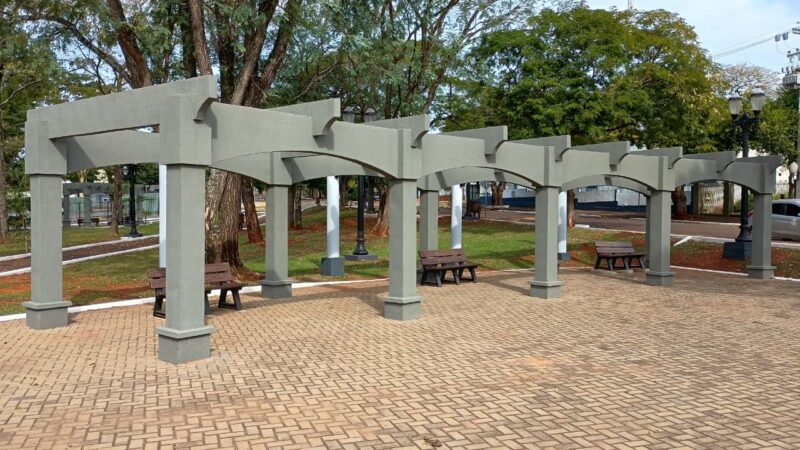 Guaíra – Município conclui revitalização da Praça Gaspar Dutra