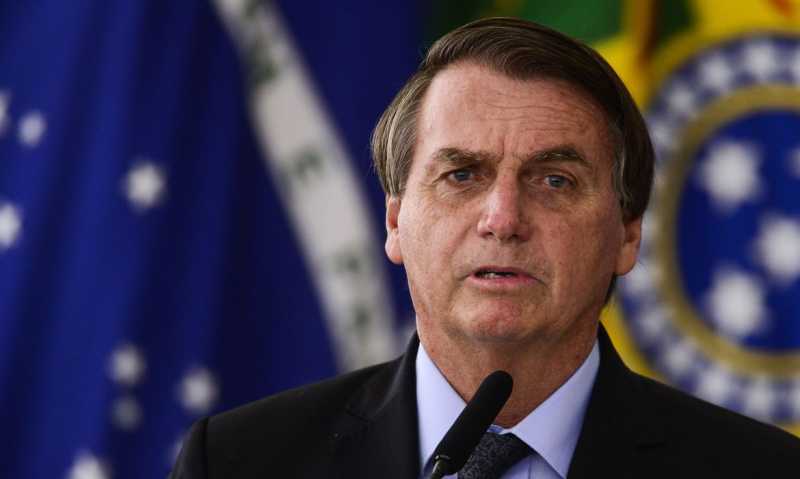 DF – PF apreende US$ 14 mil na casa de Jair Bolsonaro
