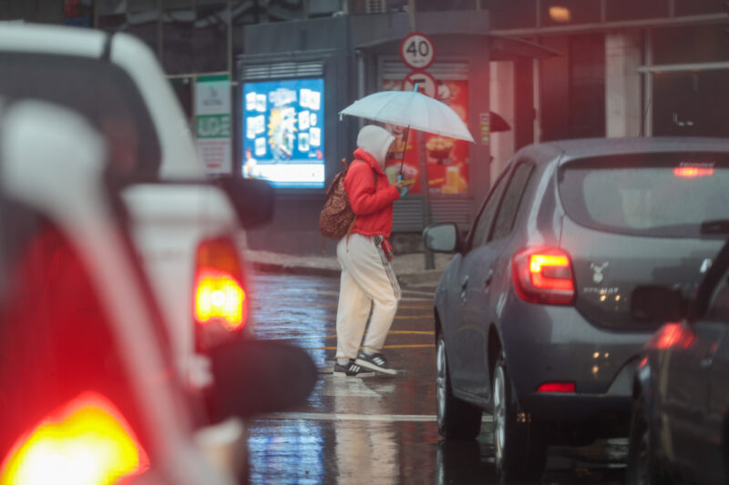 Clima – Junho terminou com temperaturas abaixo e chuvas acima da média no Paraná