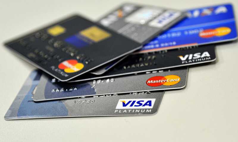 Economia – Juros do cartão de crédito sobem a 449,9% ao ano