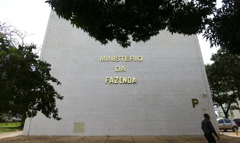 Economia – Governo publica medida provisória com alternativas ao aumento do IOF