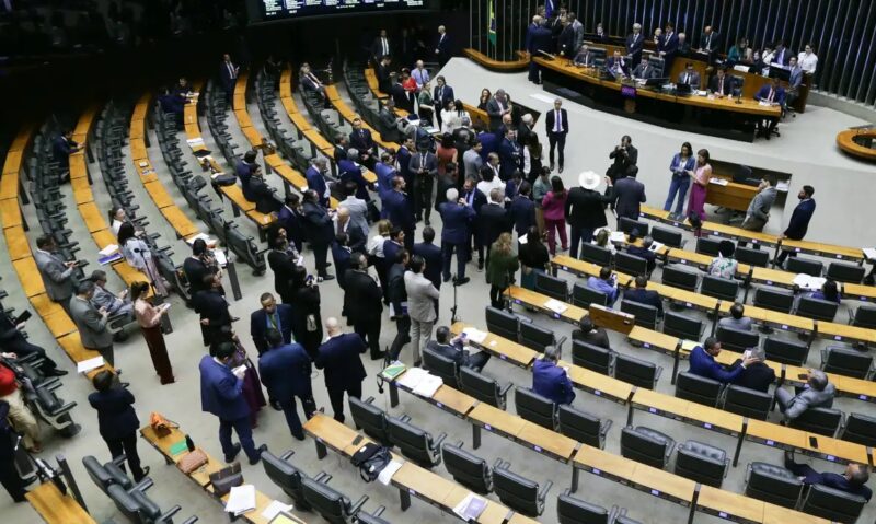 Brasília – Congresso dá 10 dias para governo ter alternativa ao aumento do IOF