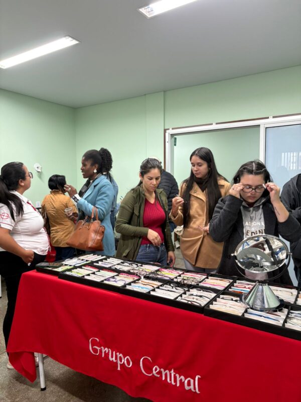 Guaíra – Secretaria de Saúde realiza o dia da escolha de óculos para 255 pessoas