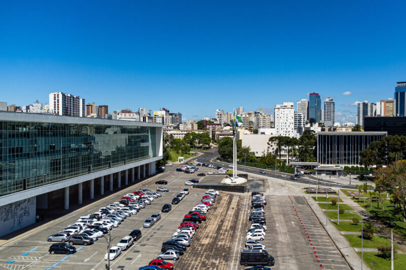 Paraná – Governo do Estado amplia vagas em concursos para reforçar quadros técnicos