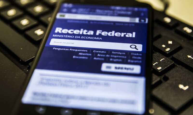 Economia – Isenção do IR até R$ 5 mil segue para o Congresso na terça-feira (18)
