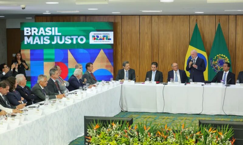 Brasília – Lula envia PL da isenção do IR até R$ 5 mil ao Congresso Nacional
