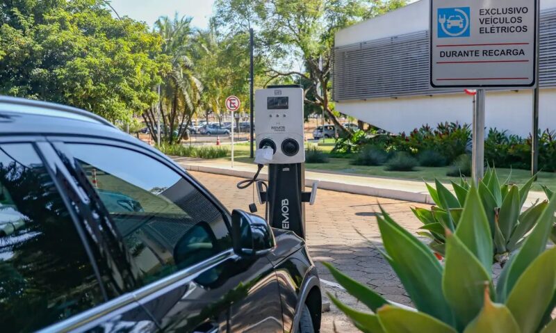 Economia – Venda de carros eletrificados sobe 24% em fevereiro, diz ABVE