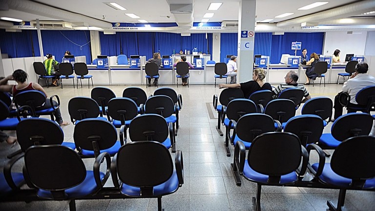 Economia – INSS antecipa pagamento de aposentados e pensionistas