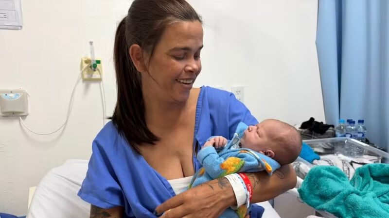 SC – Mãe confunde gestação com pedra nos rins e descobre gravidez na hora do parto